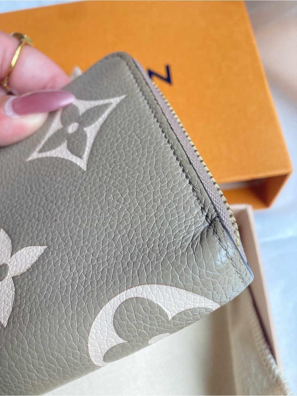 SOLD Louis Vuitton Taupe and Light Pink Monogram Compact Zip Wallet - Picture 7 of 16